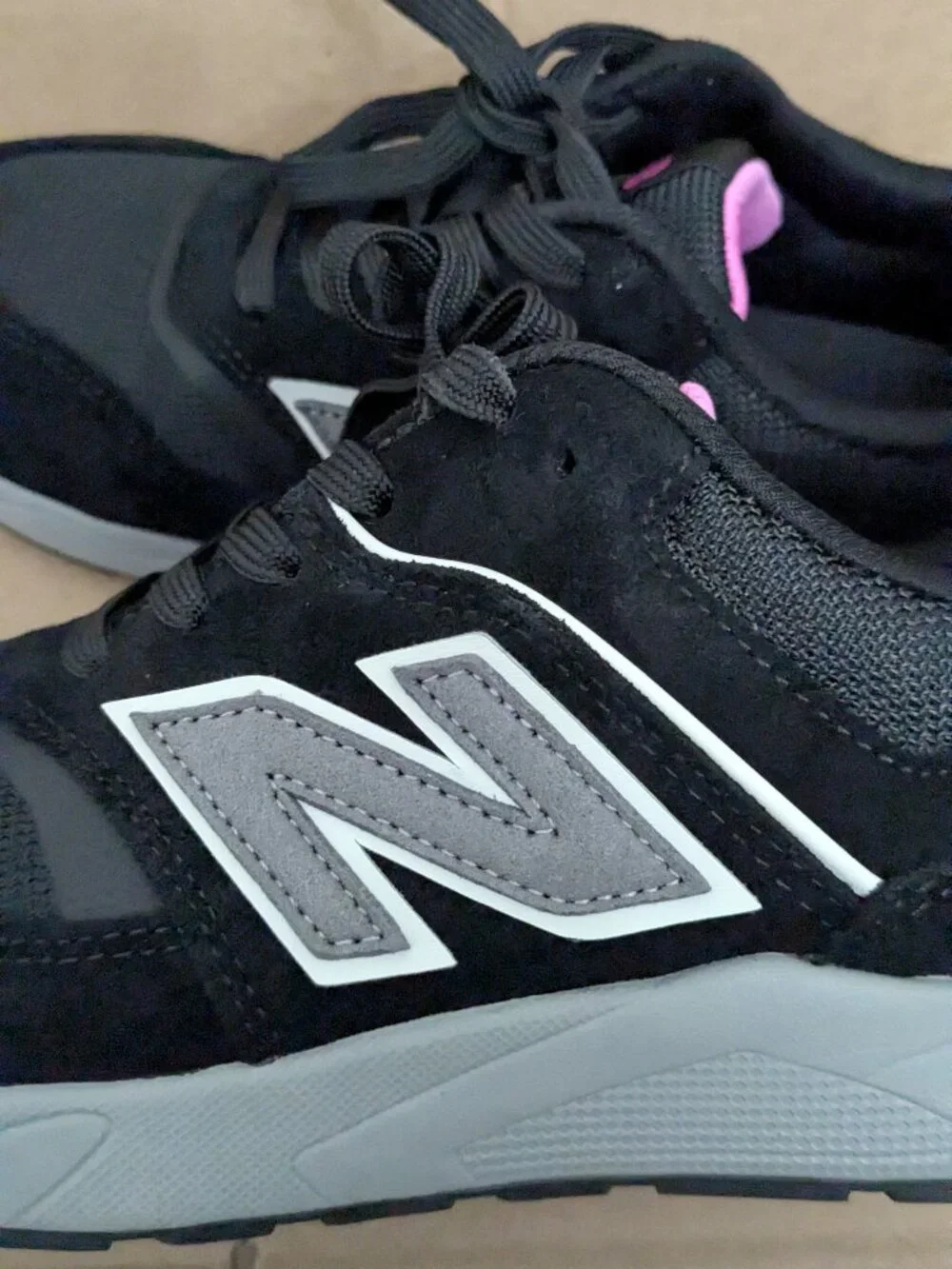 New Balance Women's Steel Alloy Toe ASTM F2413-18 EH Work Shoes Black Size 7.5